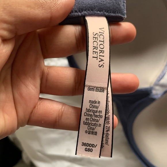 Victoria Secret Bras - Picture 4 of 5